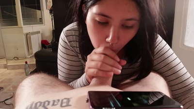 Inaasar ko ang aking kapatid na babae habang nanonood siya ng Disney [Cum]