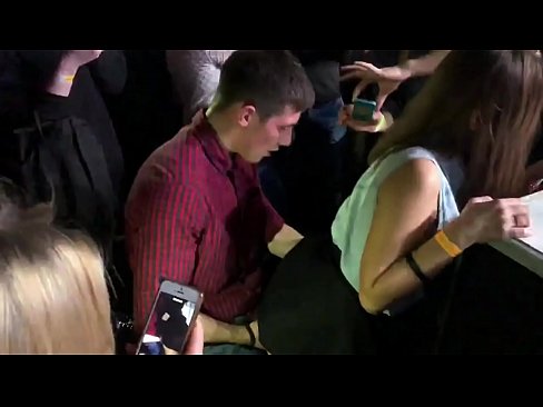 ❤️ Tunay na sex sa isang Russian nightclub. Ang 18-taong-gulang na batang babae na Ruso sa anus at puki ay nakipagkamay sa isang nightclub Porno sa tl.bencoineth.top ❌️